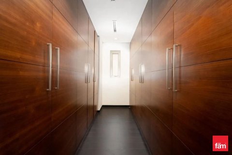 Villa in Dubai 4 bedrooms, 712.1 sq.m. № 69536 - photo 8