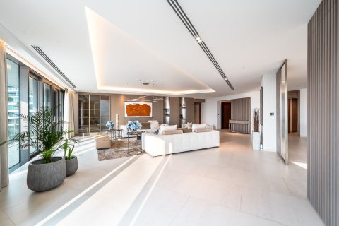 Apartment in Palm Jumeirah, Dubai 5 bedrooms, 896 sq.m. № 120573 - photo 5