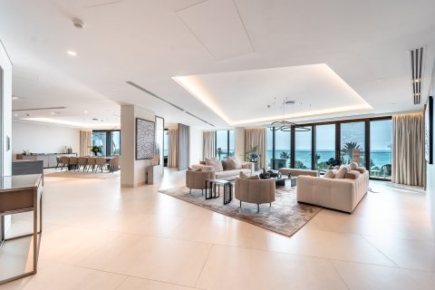 Apartment in Palm Jumeirah, Dubai 5 bedrooms, 896 sq.m. № 120573 - photo 3