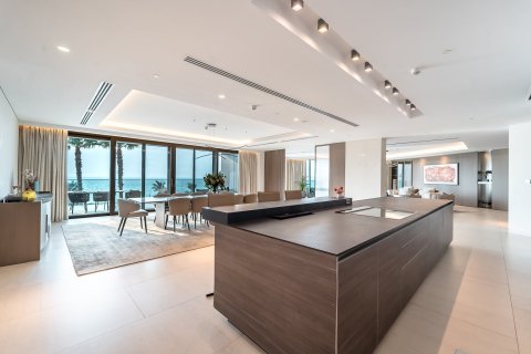 Apartment in Palm Jumeirah, Dubai 5 bedrooms, 896 sq.m. № 120573 - photo 8