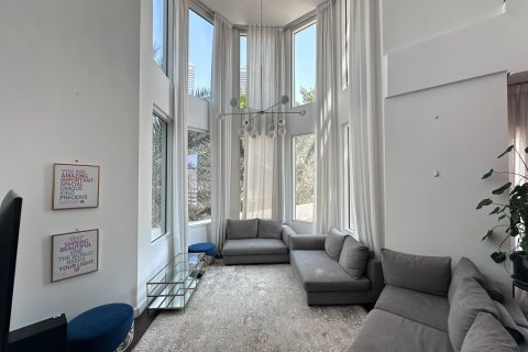 Купить квартиру в Jumeirah Islands, Дубай: 3 спальни, 220м², № 120574 - фото 2