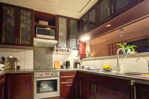 Apartamento en The Views, Dubai, 2 dormitorios, 124 m², № 44876 - foto 4