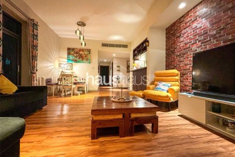 Apartamento en The Views, Dubai, 2 dormitorios, 124 m², № 44876 - foto 2
