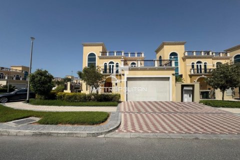 Villa in Legacy Nova Villas, Jumeirah Park, Dubai 4 bedrooms, 455 sq.m. № 16091 - photo 1