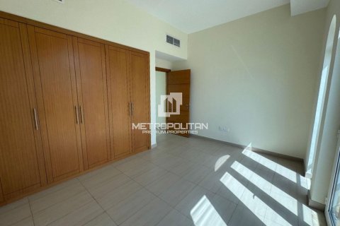 Villa in Legacy Nova Villas, Jumeirah Park, Dubai 4 bedrooms, 455 sq.m. № 16091 - photo 29