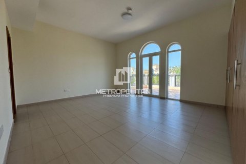 Villa in Legacy Nova Villas, Jumeirah Park, Dubai 4 bedrooms, 455 sq.m. № 16091 - photo 20