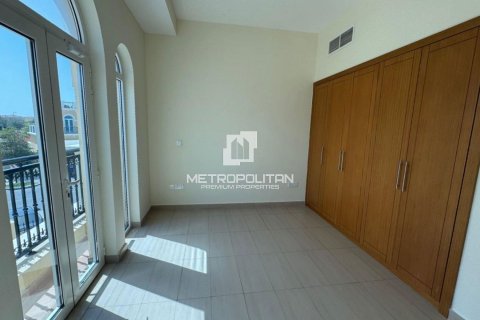 Villa in Legacy Nova Villas, Jumeirah Park, Dubai 4 bedrooms, 455 sq.m. № 16091 - photo 24