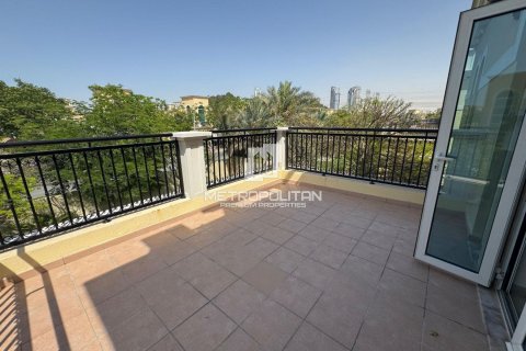 Villa in Legacy Nova Villas, Jumeirah Park, Dubai 4 bedrooms, 455 sq.m. № 16091 - photo 16