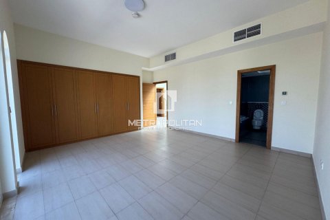 Villa in Legacy Nova Villas, Jumeirah Park, Dubai 4 bedrooms, 455 sq.m. № 16091 - photo 21