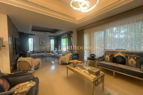 Townhouse in Mirdif, Dubai 3 bedrooms, 353 sq.m. № 16088 - photo 7