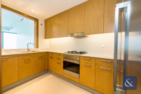 Купить квартиру в Даунтаун Дубай (Даунтаун Бурдж Дубай), Дубай: 2 спальни, 152м², № 75372 - фото 3