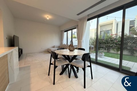 Купить виллу в Villanova, Dubai Land, Дубай: 4 спальни, 216м², № 75374 - фото 4