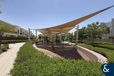 Villa en EMAAR South, Dubai South (Dubai World Central), Dubai, 4 dormitorios, 236 m², № 75375 - foto 16