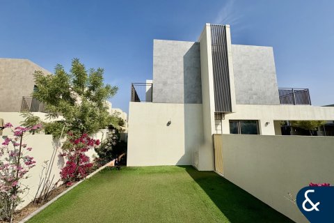 Villa en EMAAR South, Dubai South (Dubai World Central), Dubai, 4 dormitorios, 236 m², № 75375 - foto 4