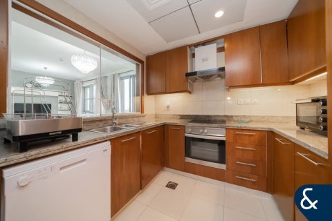 Apartment in Downtown Dubai (Downtown Burj Dubai), Dubai 2 bedrooms, 122 sq.m. № 75371 - photo 7