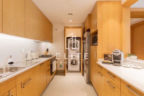 Apartment in Dubai 3 bedrooms, 190 sq.m. № 121670 - photo 8
