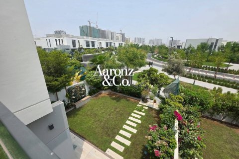 Townhouse in Al Furjan, Dubai 3 bedrooms, 238 sq.m. № 135108 - photo 2
