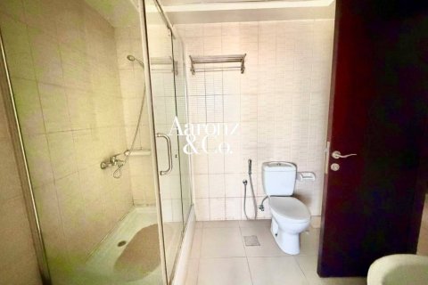 Appartement à Jumeirah Lake Towers, Dubai, 3 chambres, 177 m², № 135107 - photo 3