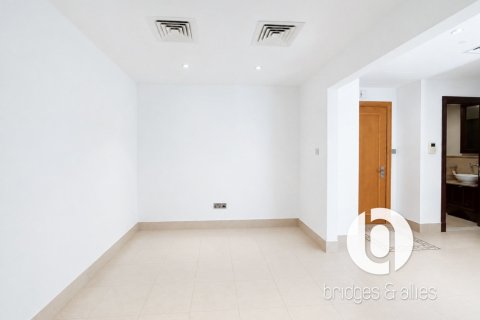Apartment in Old Town, Dubai 2 bedrooms, 133 sq.m. № 135102 - photo 15