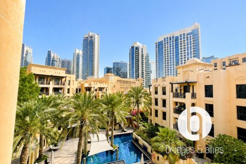 Apartment in Old Town, Dubai 2 bedrooms, 133 sq.m. № 135102 - photo 2