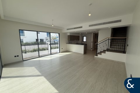 Купить таунхаус в Damac Lagoons, Дубай: 5 спален, 210м², № 75287 - фото 2