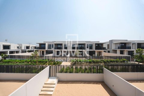 Townhouse in Jebel Ali, Dubai 4 bedrooms, 254.74 sq.m. № 129383