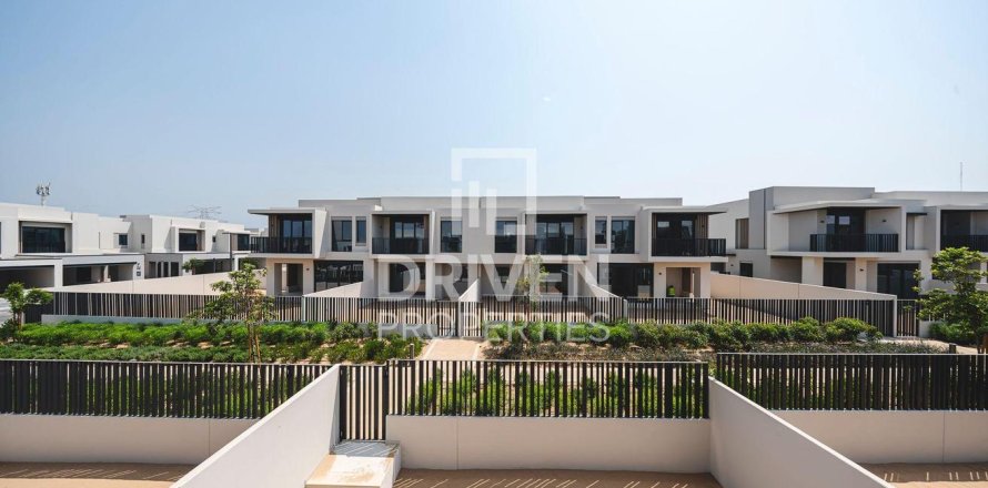Townhouse in Jebel Ali, Dubai 4 bedrooms, 254.74 sq.m. № 129383