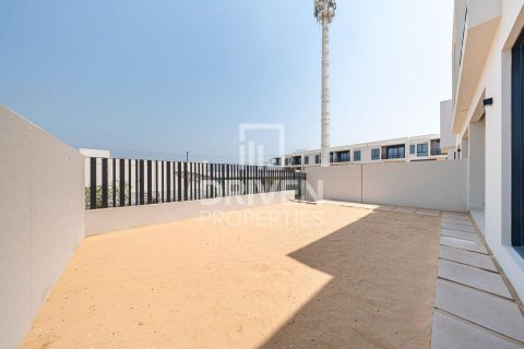 Townhouse in Jebel Ali, Dubai 4 bedrooms, 252.05 sq.m. № 129384 - photo 15