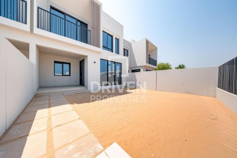 Townhouse in Jebel Ali, Dubai 4 bedrooms, 252.05 sq.m. № 129384 - photo 16