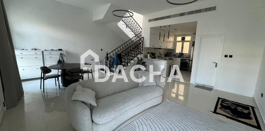 Townhouse in Liwan, Dubai Land, Dubai 3 bedrooms, 212 sq.m. № 105195