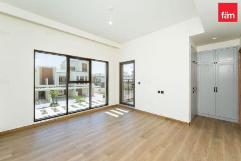 Townhouse in Dubai 4 bedrooms, 145.5 sq.m. № 137560 - photo 5