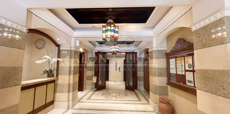 Квартира в Reehan, Old Town, Дубай, 2 спальни, 117м², № 61188