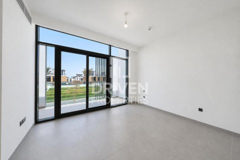 Снять в аренду таунхаус в Ruba, Arabian Ranches 3, Дубай: 4 спальни, 249.54м², № 138846 - фото 5