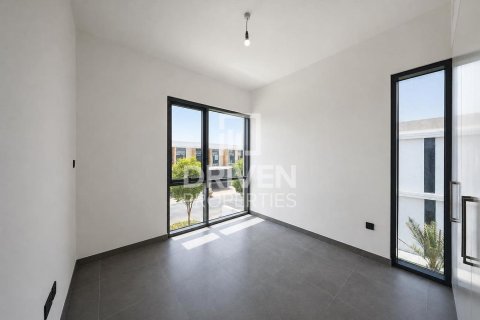 Снять в аренду таунхаус в Ruba, Arabian Ranches 3, Дубай: 4 спальни, 249.54м², № 138846 - фото 9