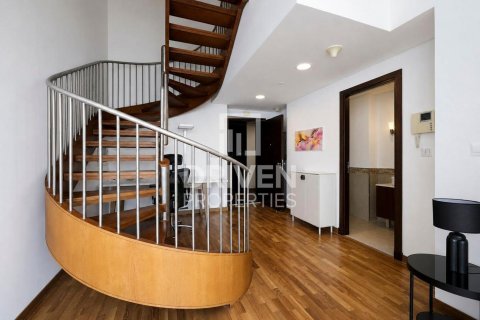 Снять в аренду квартиру в DIFC, Дубай: 2 спальни, 144.84м², № 138840 - фото 4