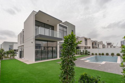 Villa in Al Furjan, Dubai 4 bedrooms, 602.19 sq.m. № 138912 - photo 2