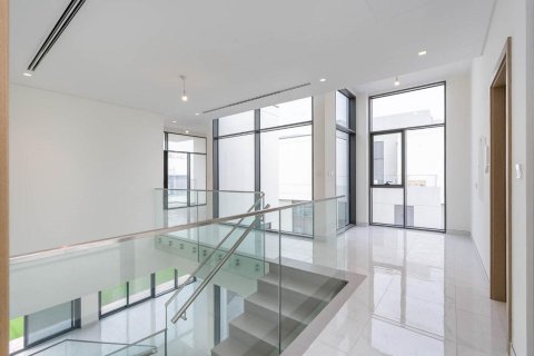 Villa in Al Furjan, Dubai 4 bedrooms, 602.19 sq.m. № 138912 - photo 9