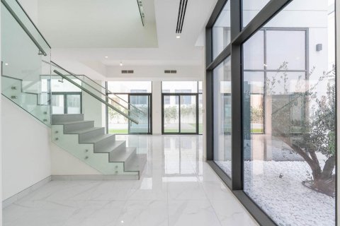 Villa in Al Furjan, Dubai 4 bedrooms, 602.19 sq.m. № 138912 - photo 5