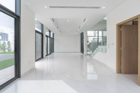 Villa in Al Furjan, Dubai 4 bedrooms, 602.19 sq.m. № 138912 - photo 7