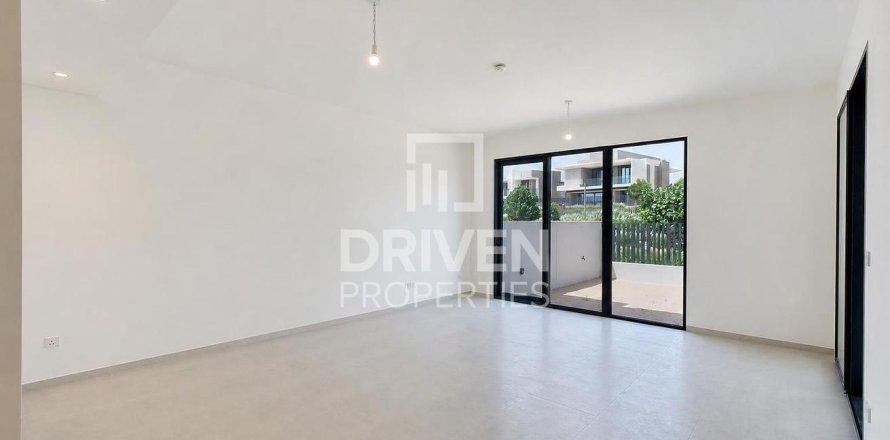 Adosado en Jebel Ali, Dubai, 4 dormitorios, 254.74 m², № 138839