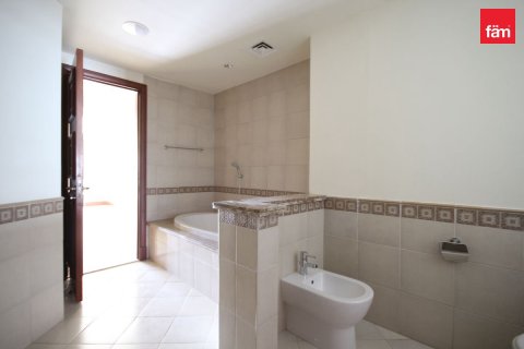 Appartement à Palm Jumeirah, Dubai, 1 chambre, 121.3 m², № 123146 - photo 8