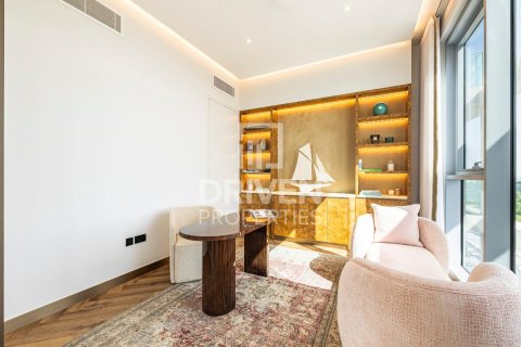 Apartment in Al Wasl, Dubai 3 bedrooms, 183.48 sq.m. № 137051 - photo 14