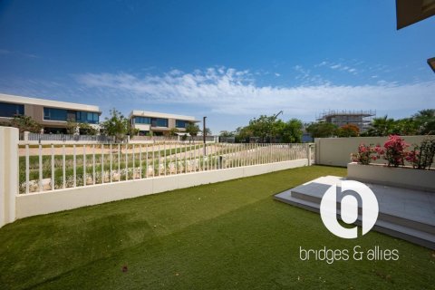 Villa in Dubai Hills Estate, Dubai 5 bedrooms, 254 sq.m. № 132981 - photo 19