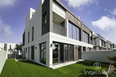 Villa in Tilal Al Ghaf, Dubai 4 bedrooms, 311 sq.m. № 132982