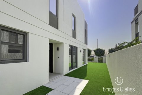 Villa in Tilal Al Ghaf, Dubai 4 bedrooms, 311 sq.m. № 132982 - photo 10