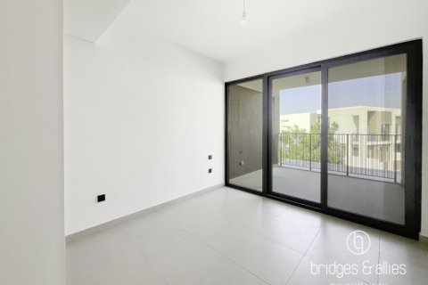 Villa in Tilal Al Ghaf, Dubai 4 bedrooms, 311 sq.m. № 132982 - photo 16