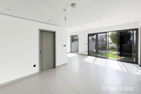 Villa in Tilal Al Ghaf, Dubai 4 bedrooms, 311 sq.m. № 132982 - photo 8