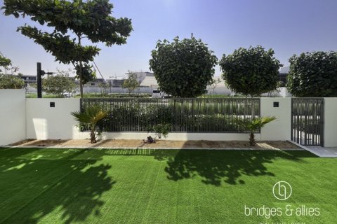 Villa in Tilal Al Ghaf, Dubai 4 bedrooms, 311 sq.m. № 132982 - photo 11