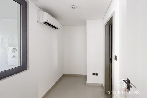 Villa in Tilal Al Ghaf, Dubai 4 bedrooms, 311 sq.m. № 132982 - photo 14