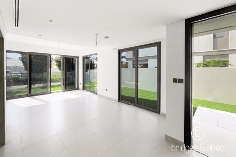 Villa in Tilal Al Ghaf, Dubai 4 bedrooms, 311 sq.m. № 132982 - photo 7